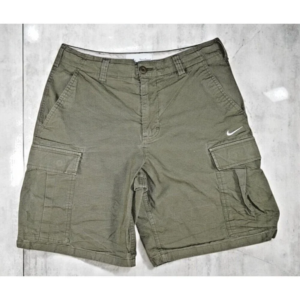 Nike SB Cargo Shorts Men's Size 32 Green Ripstop Utility Skateboarding Shorts